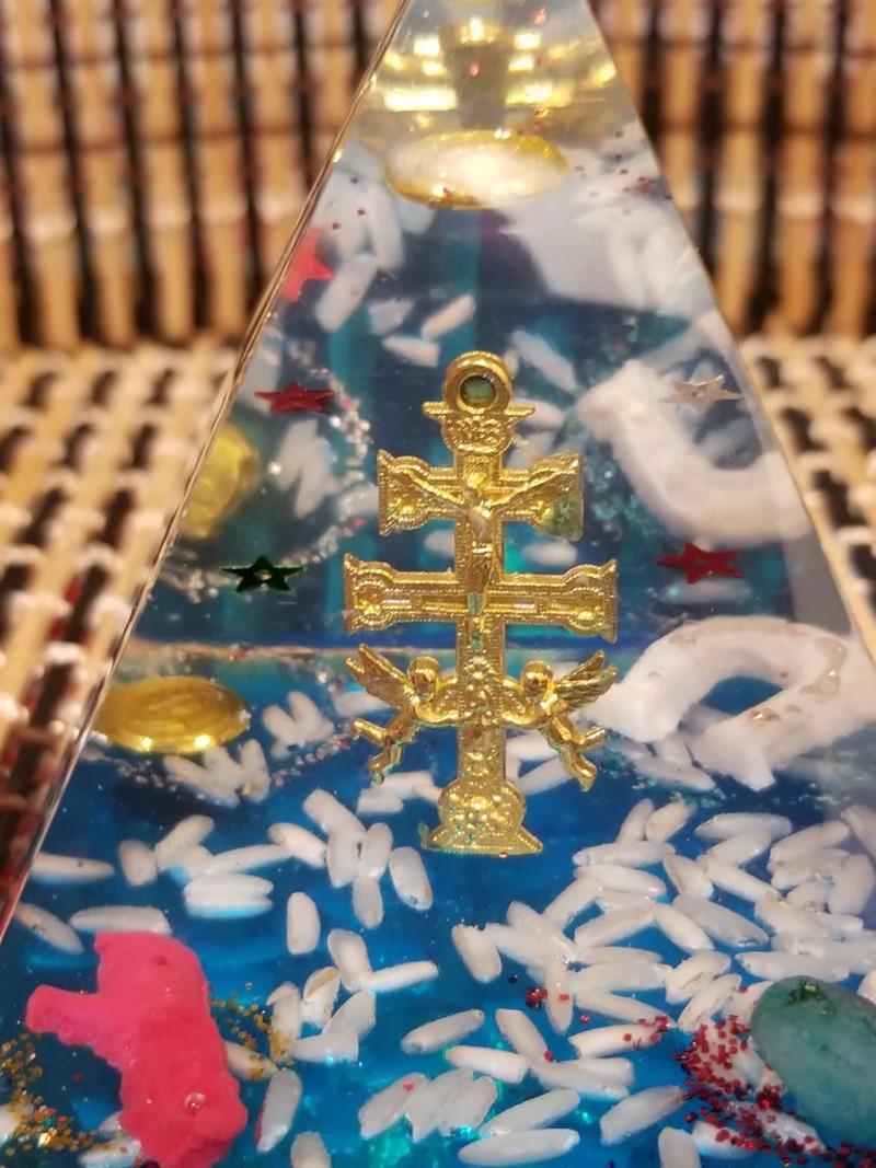 Cross of Caravaca Pyramid Clear Resin