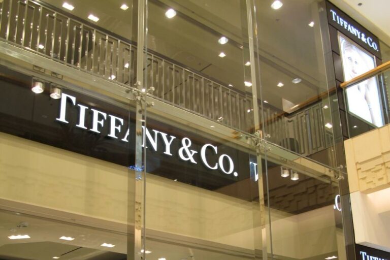 Tiffany and Co store front