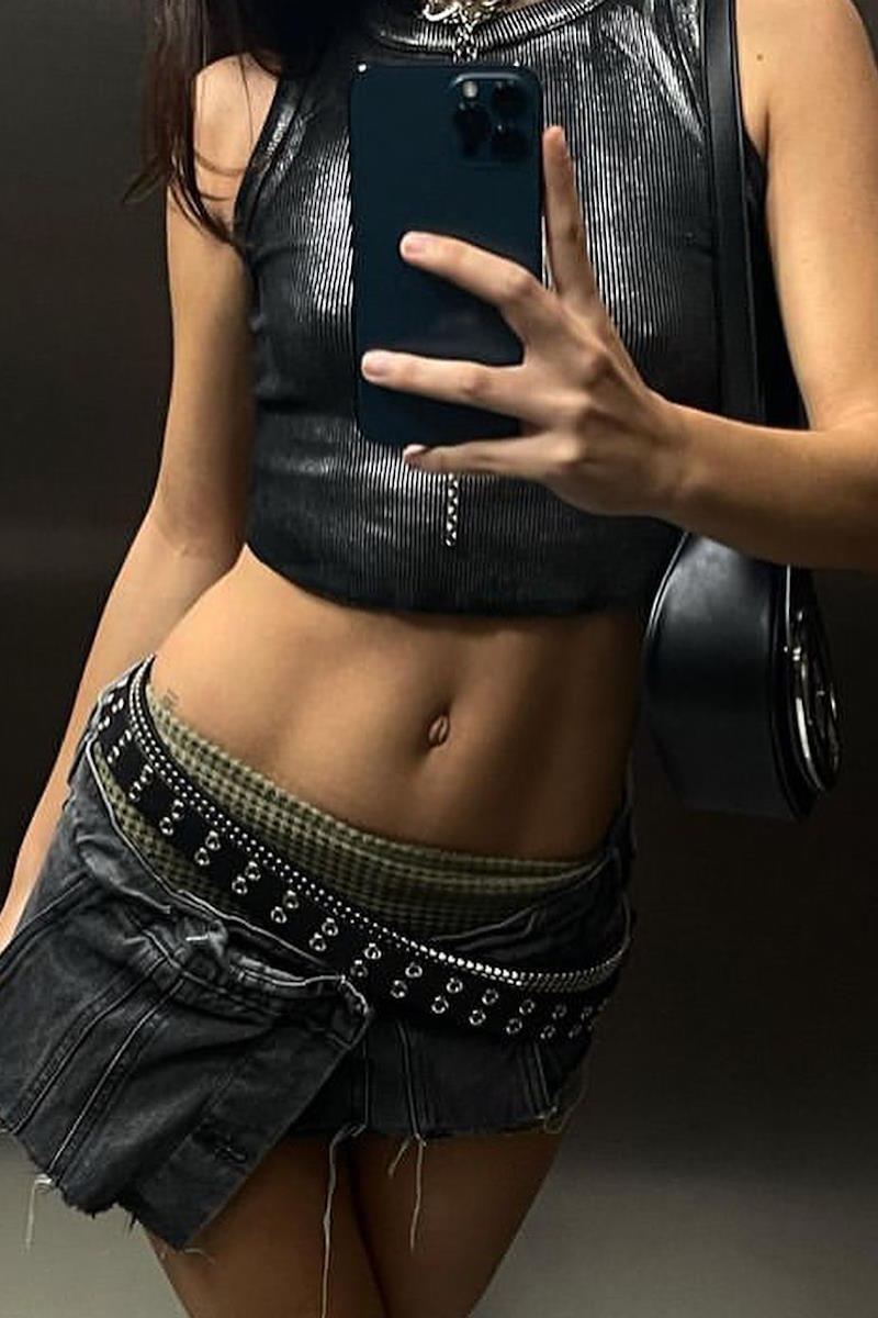 outie belly button